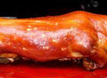 đặt heo cúng nguyên con